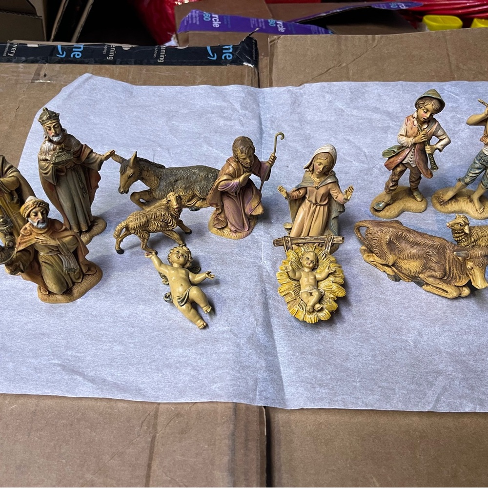 Depose Italian Nativity